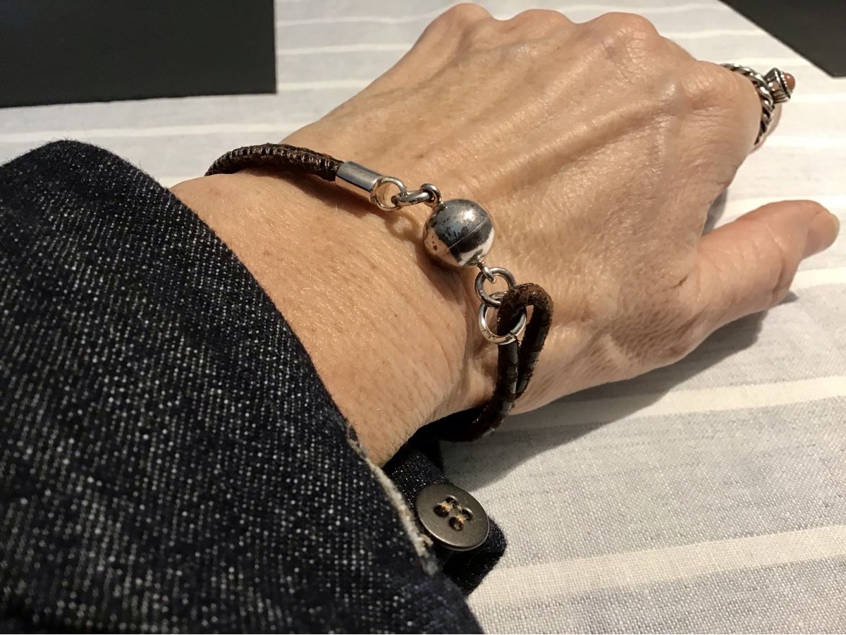 Bracciali & Braccialetti: Lederarmband mit Magnetverschluss – Usato da Allschwil venduto da rah_8bfj 1