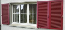 Fensterlade rot mit drei Flügel Alu