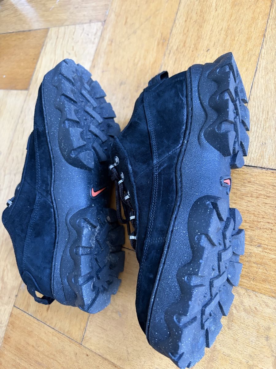 Nike Damenschuhe: Nike Lahar Low – Gebraucht aus Basel von Opina01
