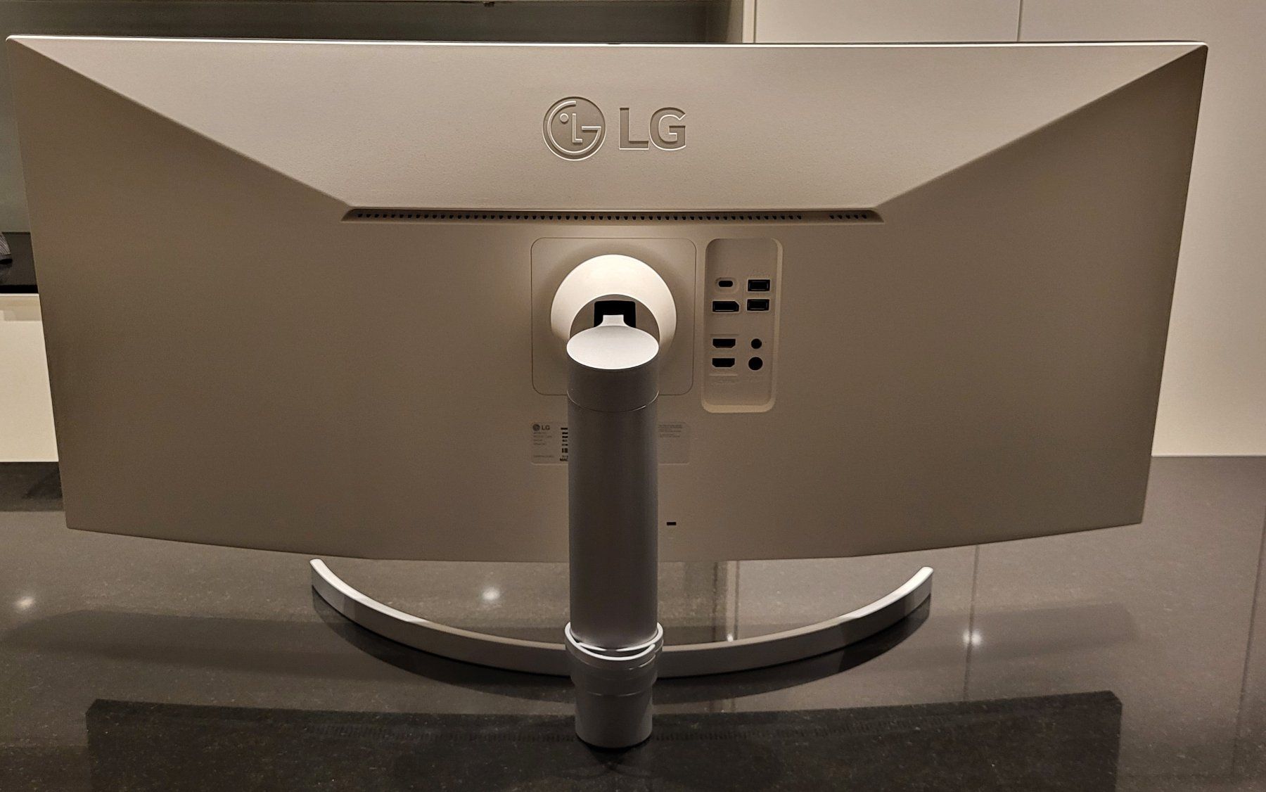LG Monitor: LG UltraWide 38WN95CP-W – Nuovo (secondo la descrizione) da Euthal venduto da JoGer 1