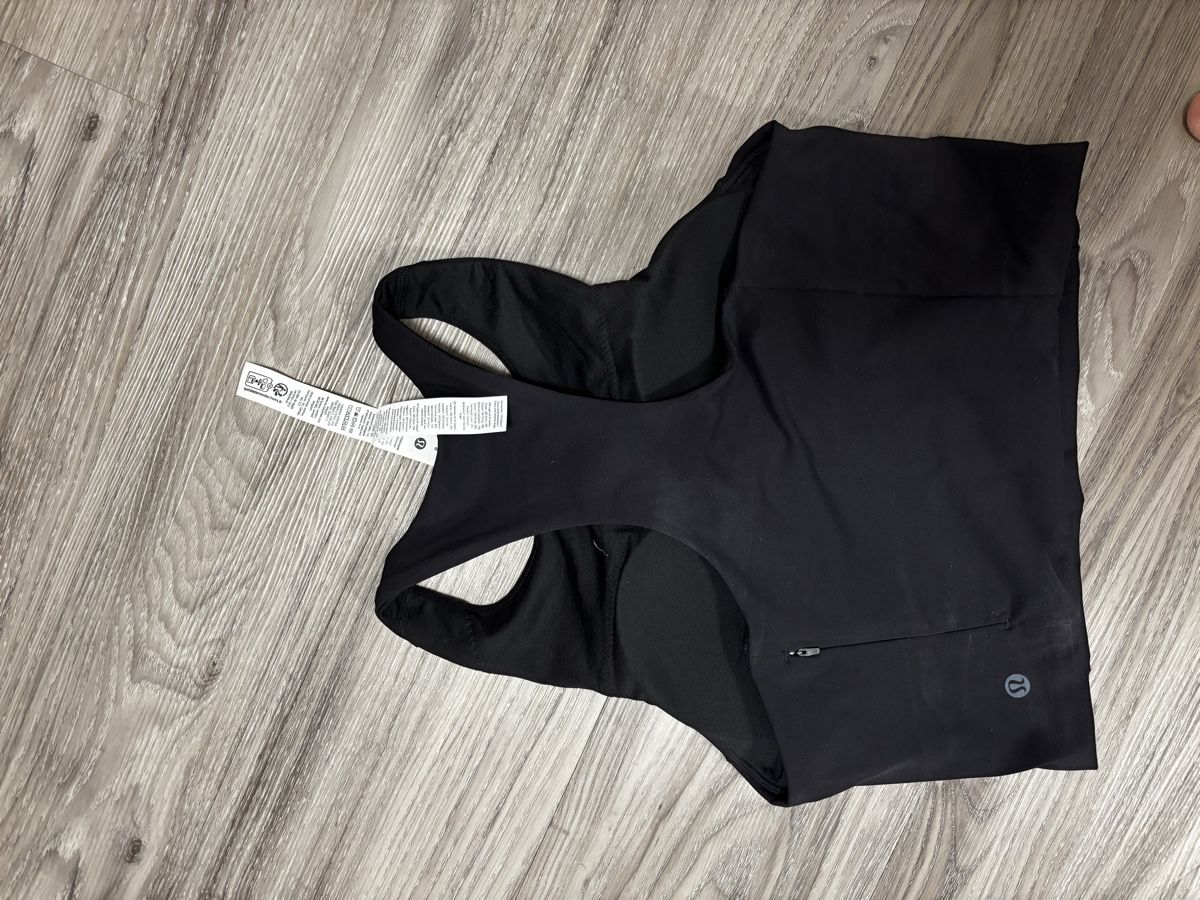 Lululemon Top: Swift Speed Cropped Tank Lululemon Gr 8 – Nuovo e nell'imballaggio originale da Gossau SG venduto da Swisslady25 1