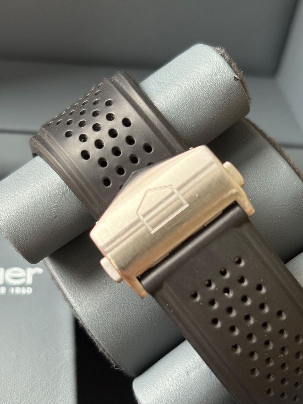 Tag Heuer Montres: Tag Heuer Carrera Heuer 01 Fullset – D'occasion à Birsfelden par Mynos 9