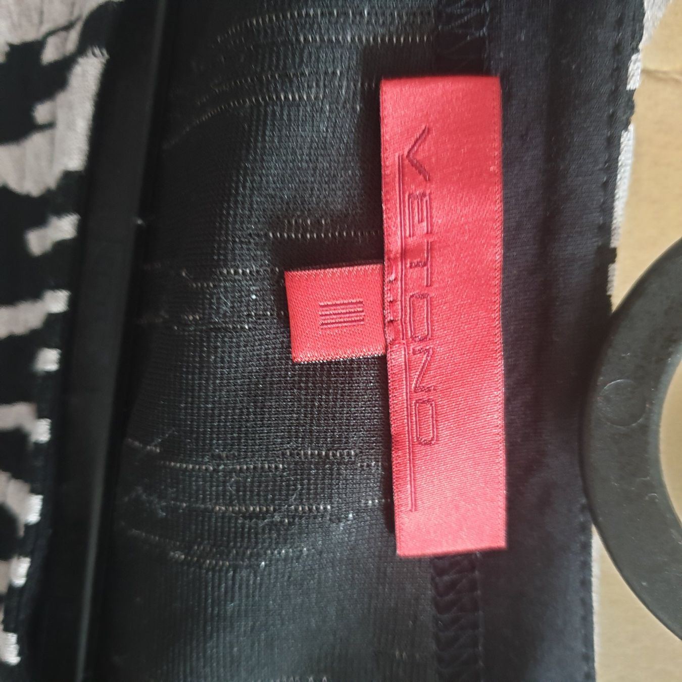 Kleider: VETONO schönes Kleid Gr. III – Gebraucht aus Frenkendorf von Chrigeli01 6