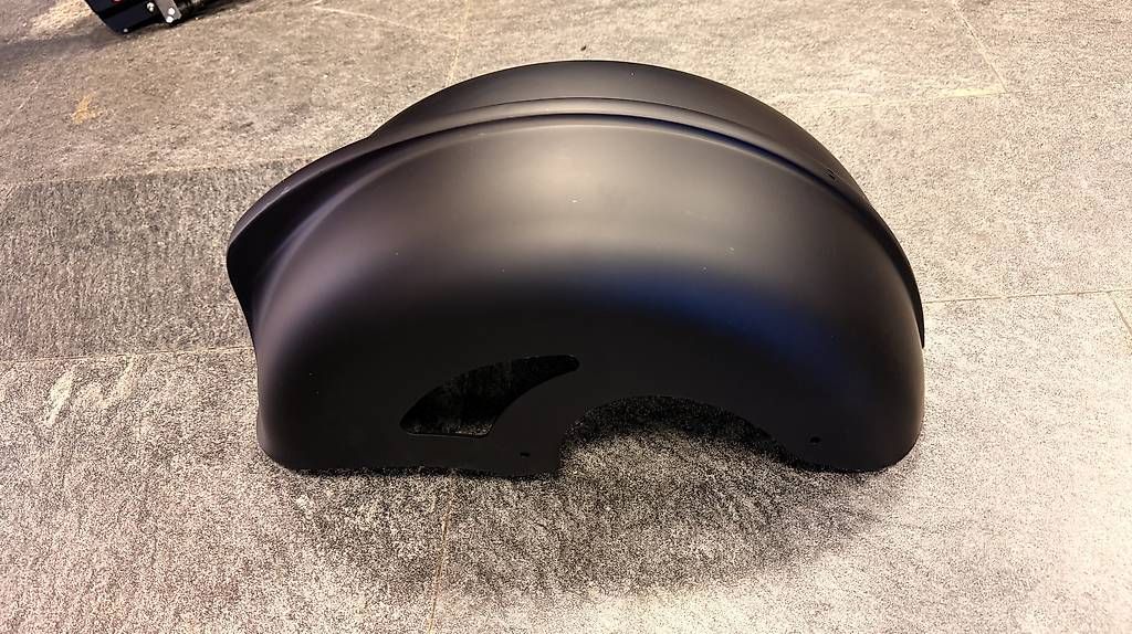 Topcase: Mattschwarze HL 3.0 Abdeckung – Usato da Unterseen venduto da beE-Scooter 3