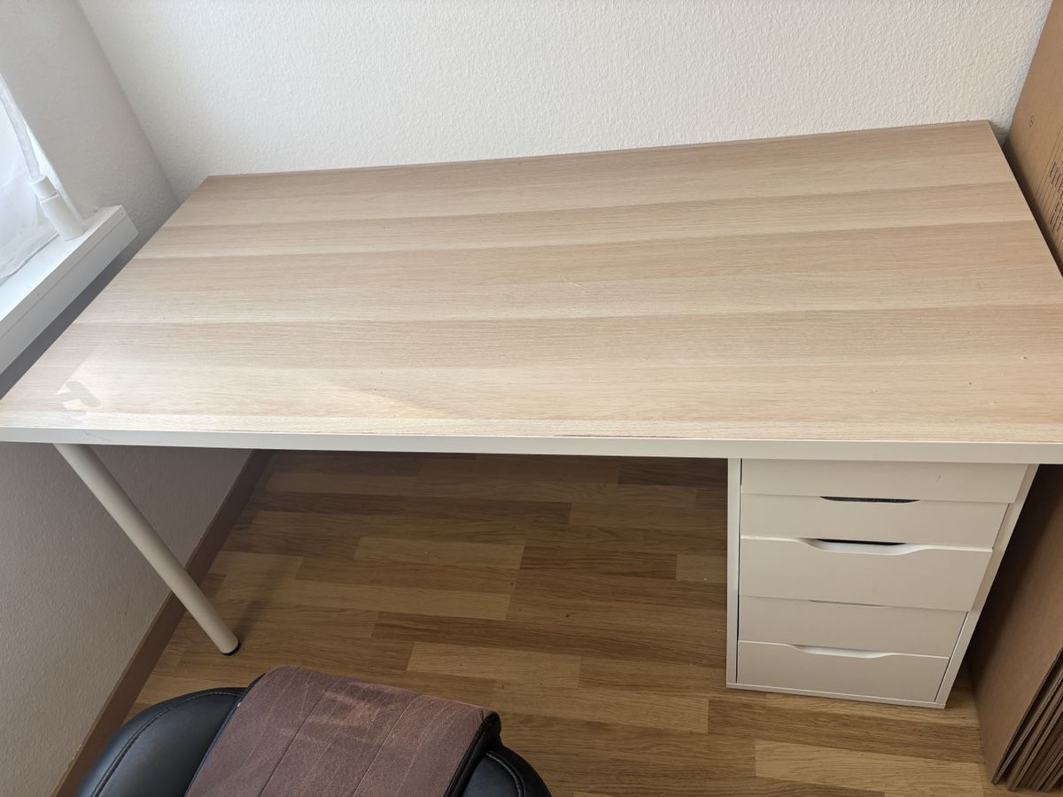 Ikea Scrivanie: GRATIS Schreibtisch Ikea mit Schubladen Element – Usato da Zürich venduto da wie_p6fw