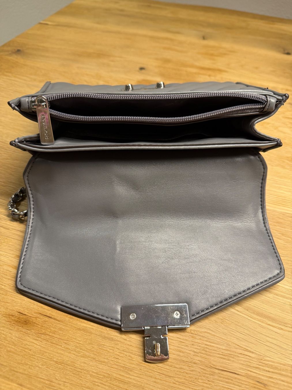 Michael Kors Borse da donna: Michael Kors Tasche Grau – Usato da Ellikon an der Thur venduto da jana-sch 5
