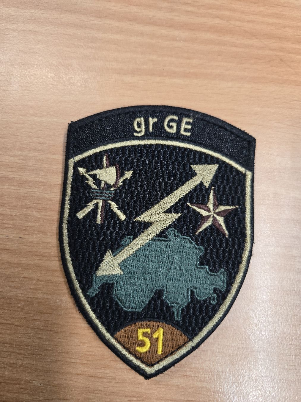 Schweizer Armee Placchette & Badge: Badge gr GE 51 schwarz mit klett – Nuovo (secondo la descrizione) da Wolfhalden venduto da ion_z9kr