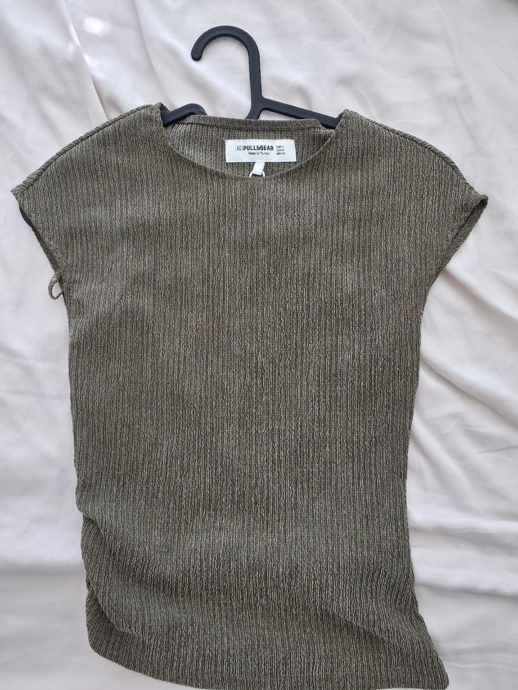 Pull&Bear Chemisiers: PULL&BEAR T-Shirt short sleeve – D'occasion à Hombrechtikon par moonwaterqueen