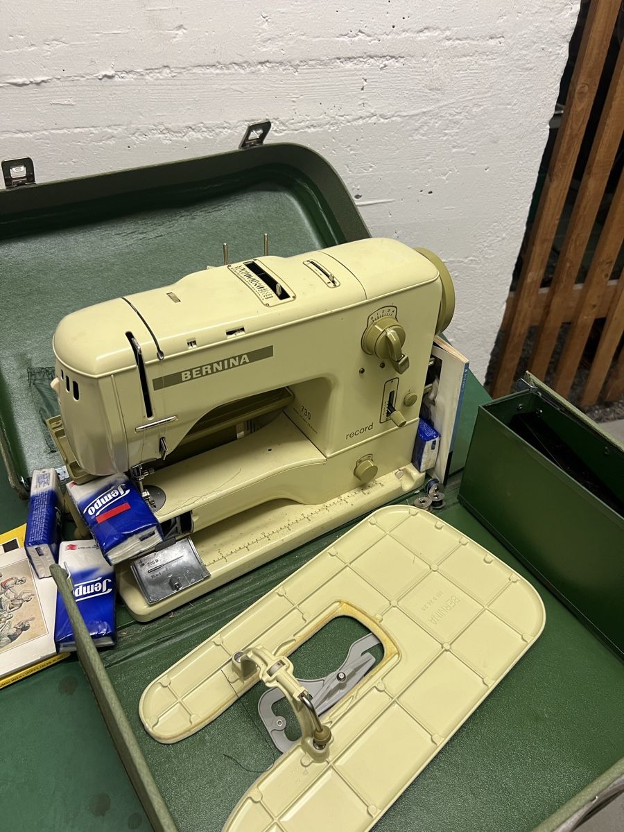Bernina Macchine da cucire: Nähmaschine Bernina 730 Record – Usato da Zürich venduto da jao_2bx7 1
