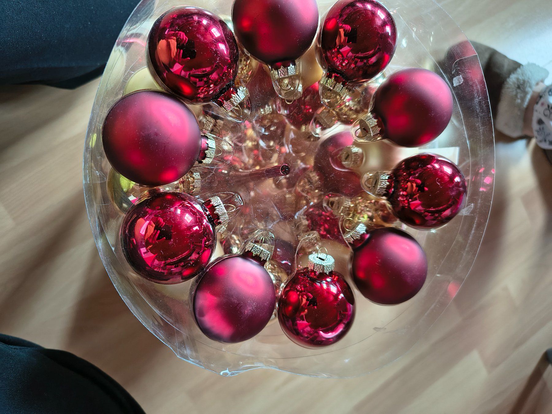 Coop Tutte le decorazioni: Grosses Set Glas Weihnachtskugeln, Rot-Gold – Usato da Oberägeri venduto da Runningiceman 2