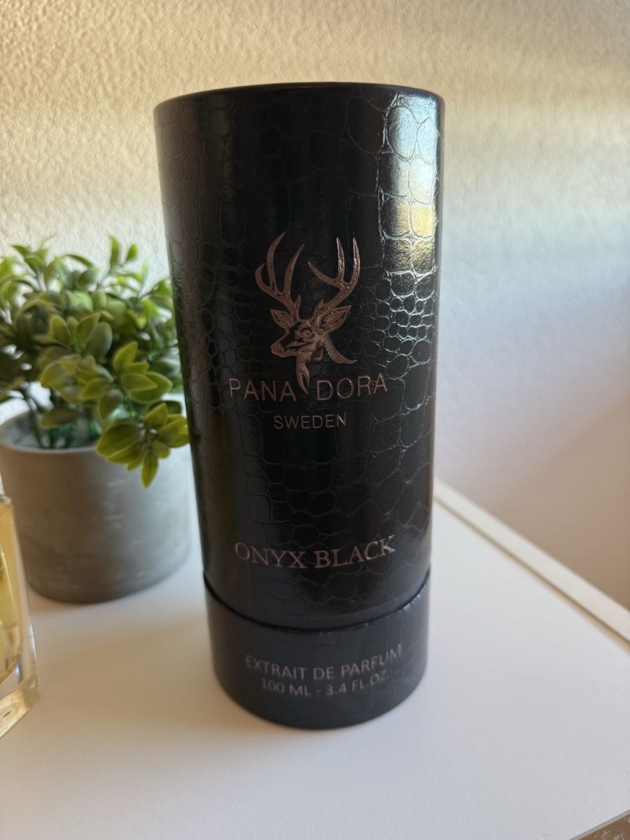 Pana Dora Parfum & Eau de Toilette: Pana Dora - Onyx Black – Gebraucht aus Bützberg von Janick77 2