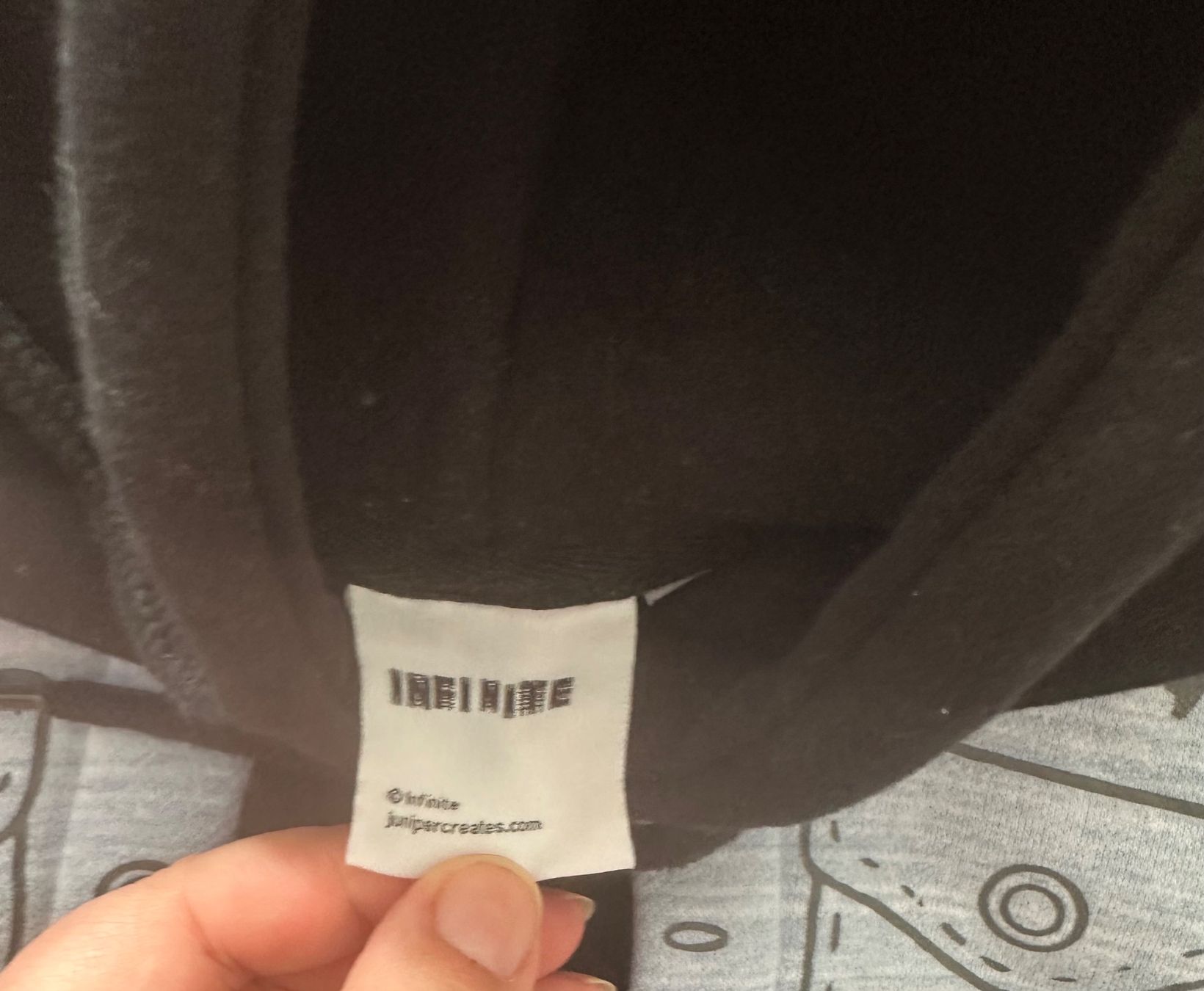 Maglioni & Felpe: Hoodie Infinite – Usato da Dürrenroth venduto da tvy_bh56 1