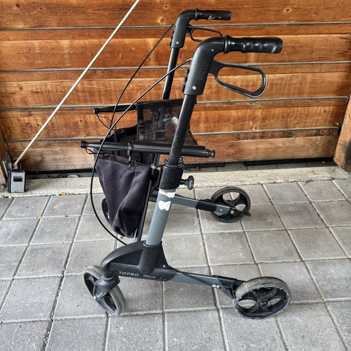 Gehhilfen: Rollator – Gebraucht aus Pfäffikon ZH von Laura.K 2