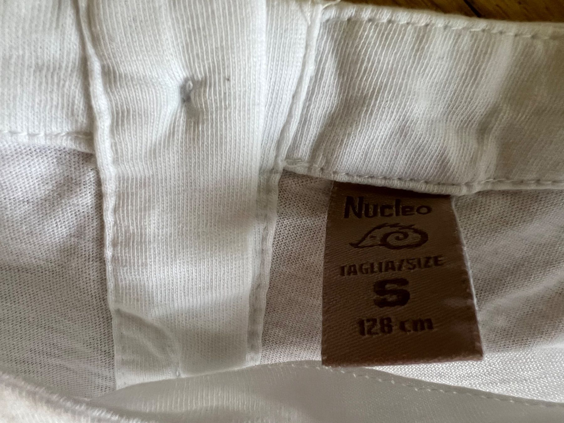 Blusen, T-Shirts & Tops: T-Shirt, Nucleo, Größe 128 – Gebraucht aus Beinwil am See von brigittehug 1