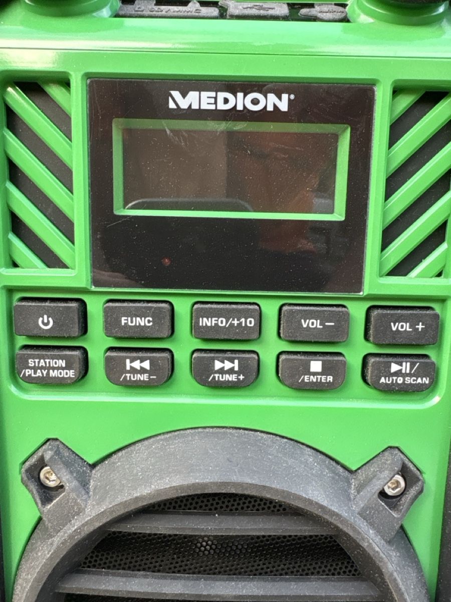 Medion Radios: MEDION DAB Radio – D'occasion à Boppelsen par Afirefighter 2