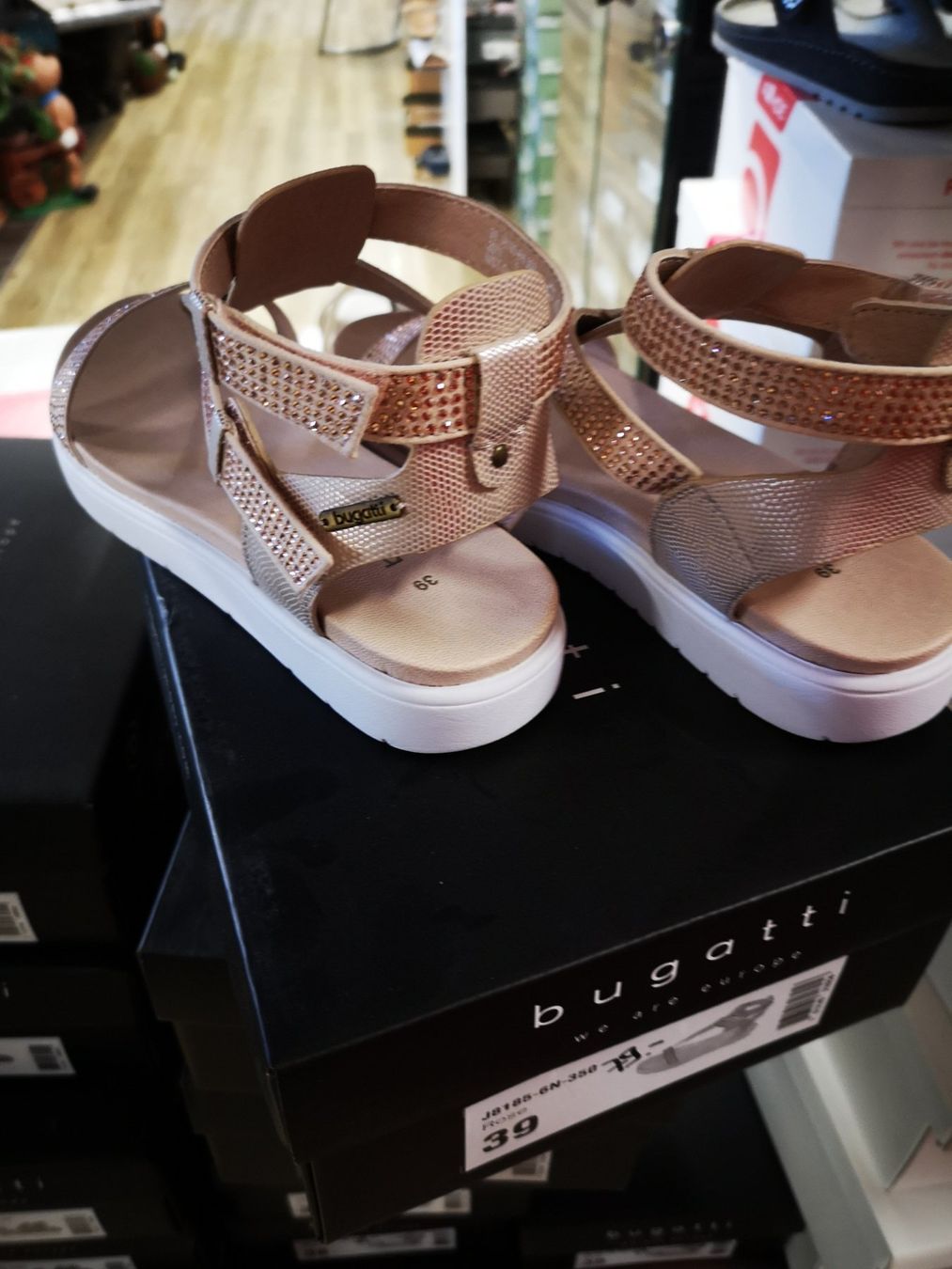 Chaussures femmes: Bugatti – Neuf avec emballage d'origine à Möhlin par Highwaytom 1