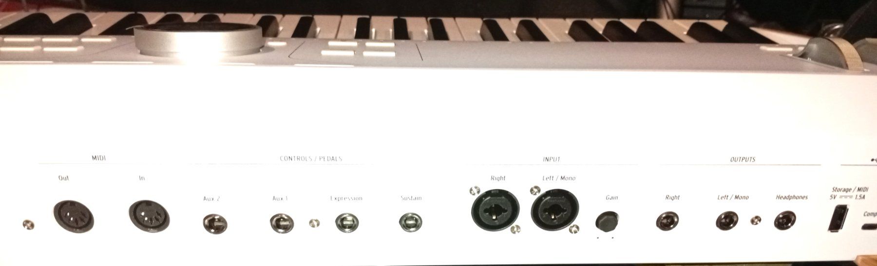 Arturia Strumenti musicali: Arturia AstroLab 61 Stage Keyboard – Usato da Zénauva venduto da Alois6 4