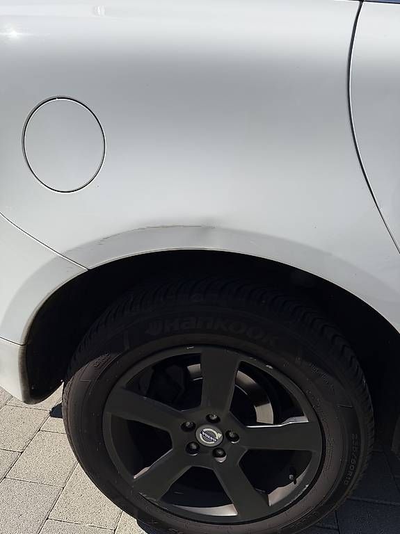 Automobili: Volvo XC60 D3 AWD R-Design – Usato da Basel venduto da cagdaspeker 1