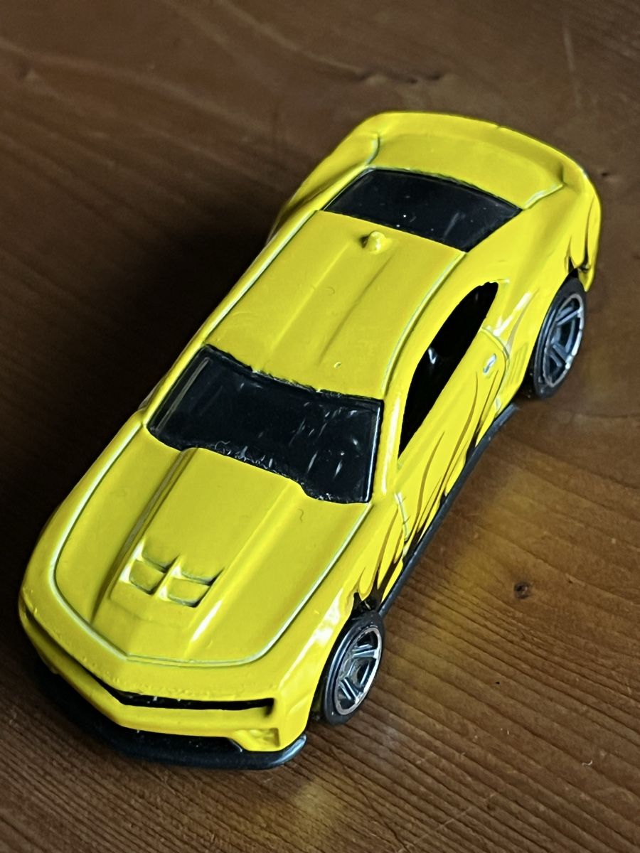 Hot Wheels Modellini d'auto: Camaro 2012 von Hotwheels – Usato da Basel venduto da EdiEberle 2