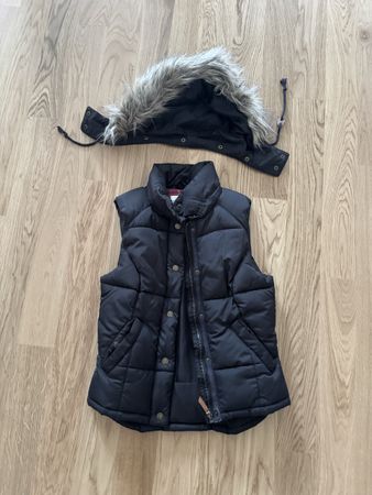 Winter Weste mit Kapuze, Grösse 34
