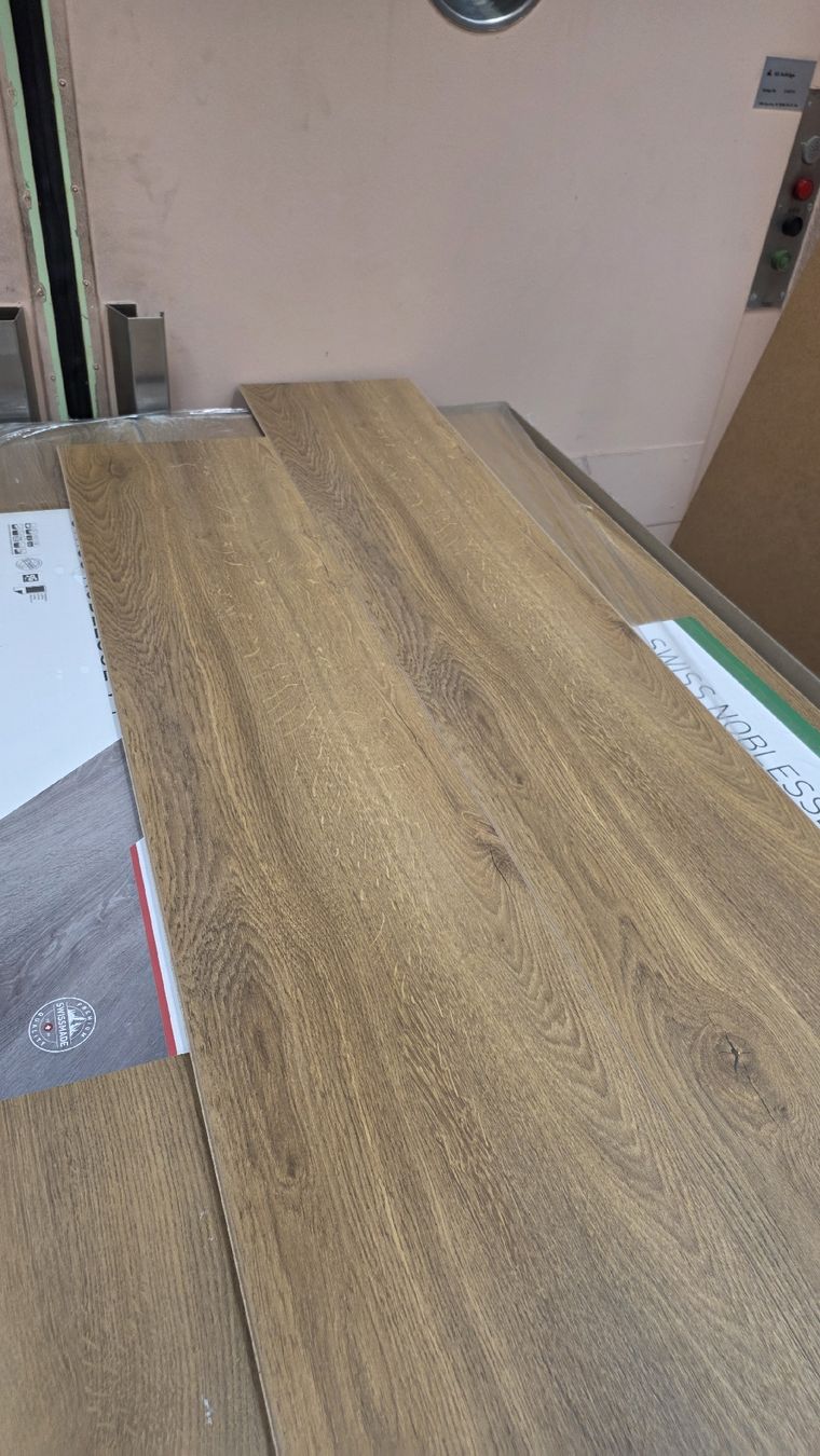Articoli in legno: Laminat NEW DEKOR 8 mm 5G klick – Nuovo e nell'imballaggio originale da Rothrist venduto da swiss-laminat 2
