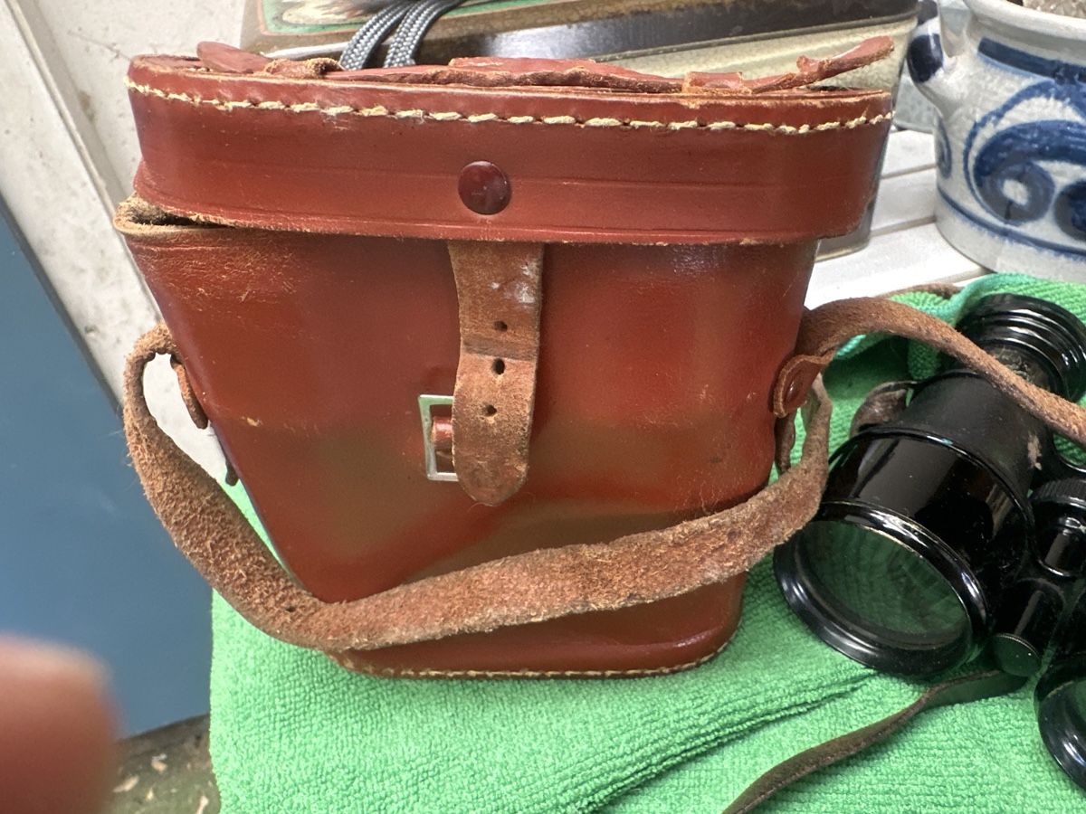 Binocoli: Antiker Feldstecher mit Etui von Iris de Paris – Usato da Frauenfeld venduto da aluma14 6