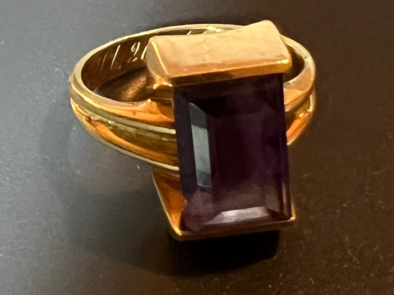 Anelli: Gold-Ring 14K mit Amethyst – Usato da Chur venduto da Penting1935