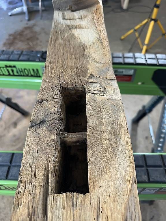 Holzartikel: Alter Eichenbalken mit historischen Zapfenlöchern – Gebraucht aus Breitenbach von kaufmann-j 4