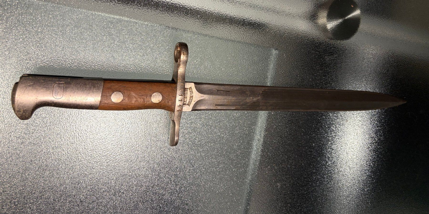 Schweizer Armee Stichwaffen: Bajonett 40cm inkl. Scheide und Gurthalterung – Gebraucht aus Aarwangen von concorde58 2