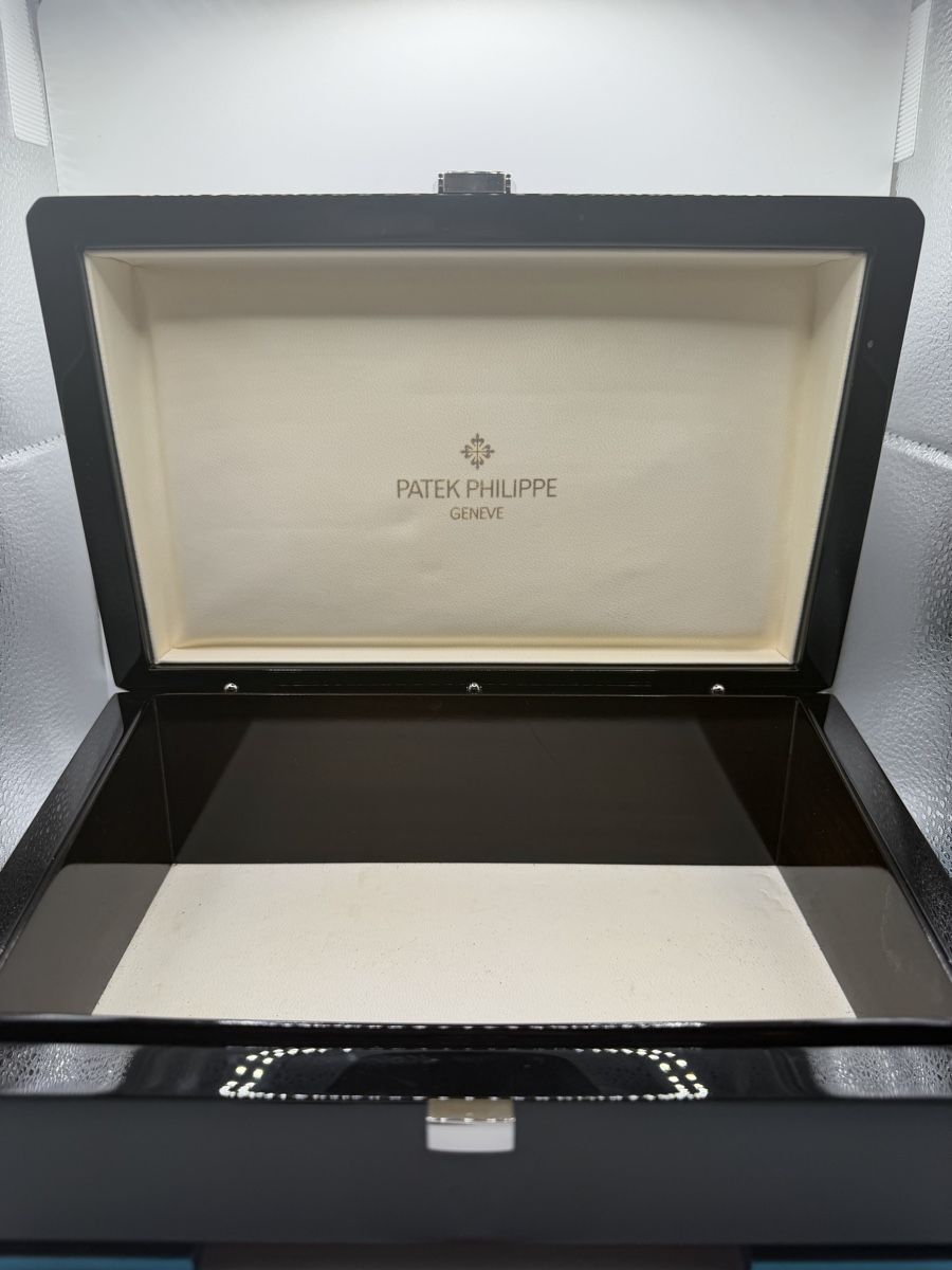 Patek Philippe Scatole porta orologi: Patek Philippe Uhren/Schmuck Box  – Usato da Rothrist venduto da Mm-watch 2