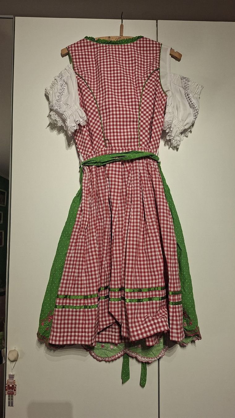 C&A Kleider: Pink-grünes Dirndl – Gebraucht aus Oberengstringen von Kimchimon 1