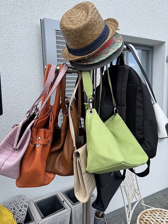 Borse da donna: Diverse Taschen – Usato da Therwil venduto da niggidaetsch