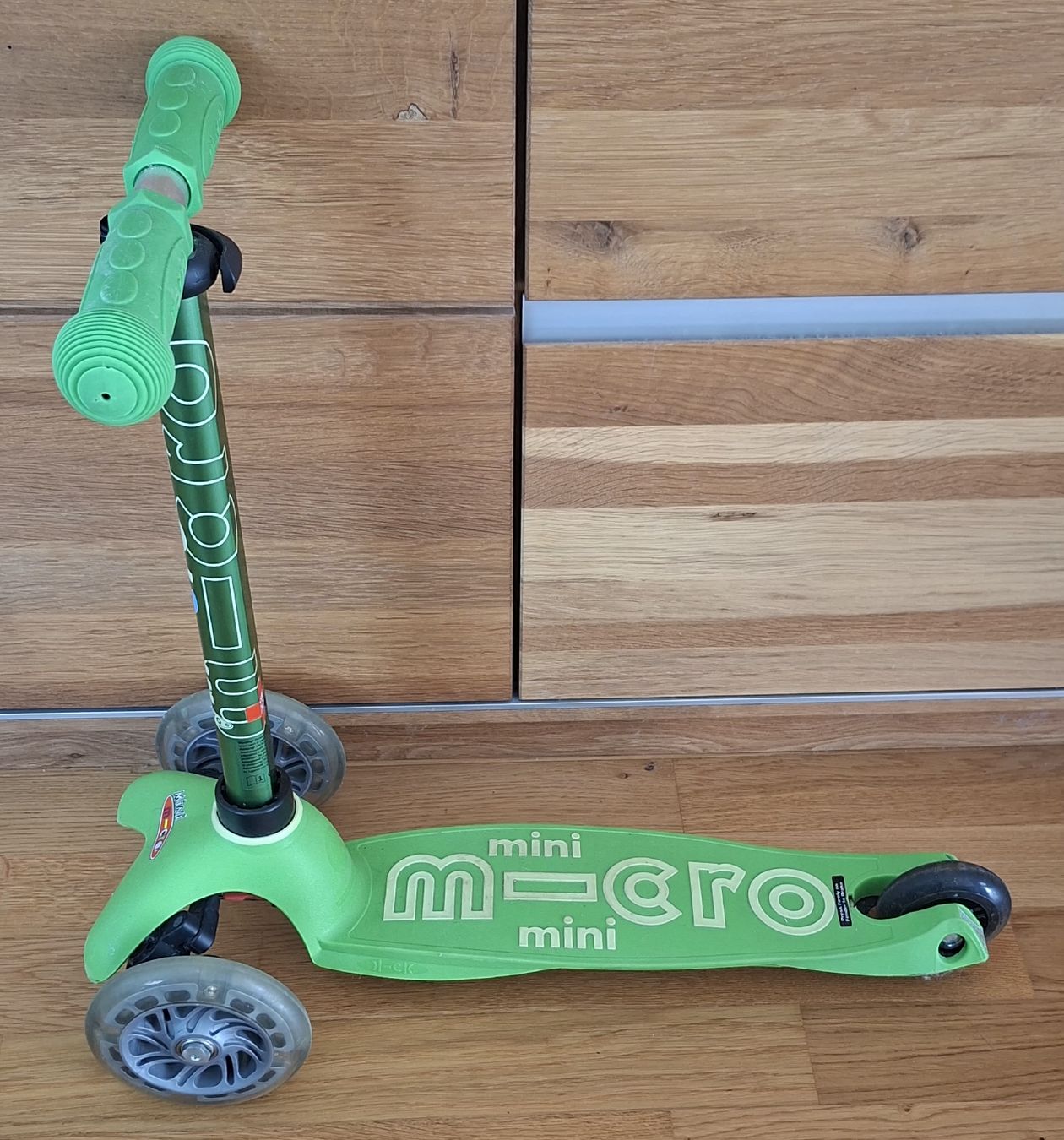 Micro Veicoli per bambini: Kinder Roller & Scooter MICRO Mini Deluxe LED – Usato da Neuenegg venduto da peter15081977 2