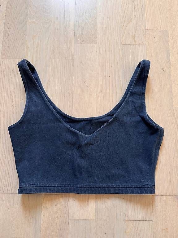 Brandy Melville Top: Dunkelblaues Brandy Melville Top – Usato da Arlesheim venduto da dan_vv9f 1