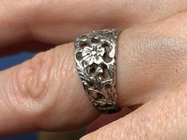 Silberring Blumen Ornament (57)