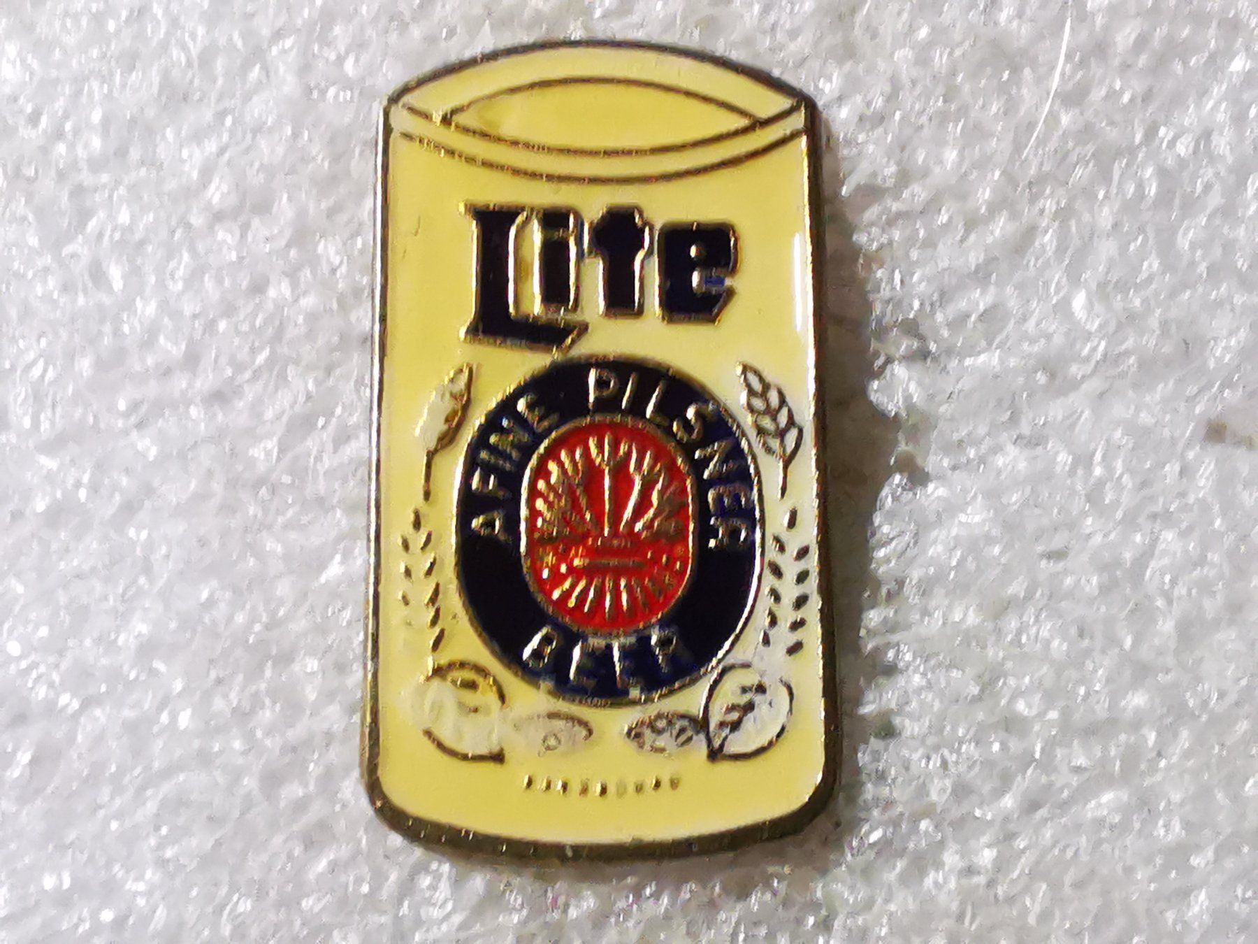 Placchette & Badge: Ansteckpin 129: Lite – Usato da Oppligen venduto da Pin-Fall-Shop