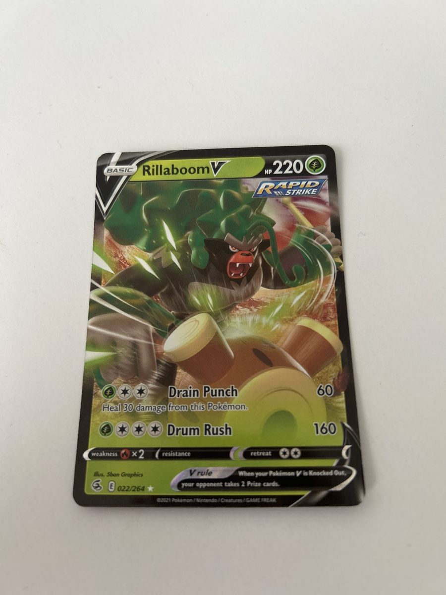Pokémon Carte collezionabili: Rillaboom V - Rapid Strike - Top Zustand - Selten! – Nuovo (secondo la descrizione) da Dänikon ZH venduto da jojo123
