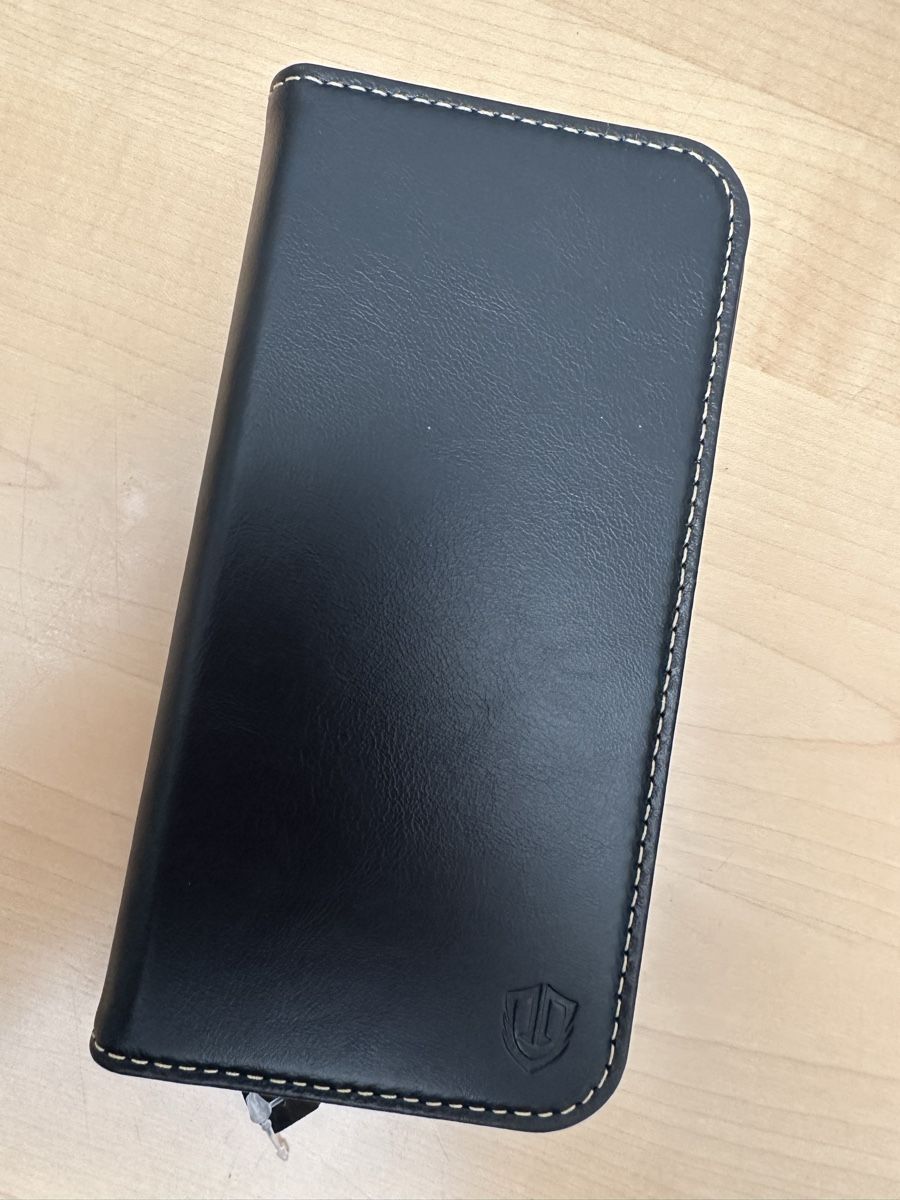 Apple Covers & Schutzfolien: Luxus echt Leder Case für IPhone pro Max 17 – Neu und originalverpackt aus Bettlach von win_z8sd