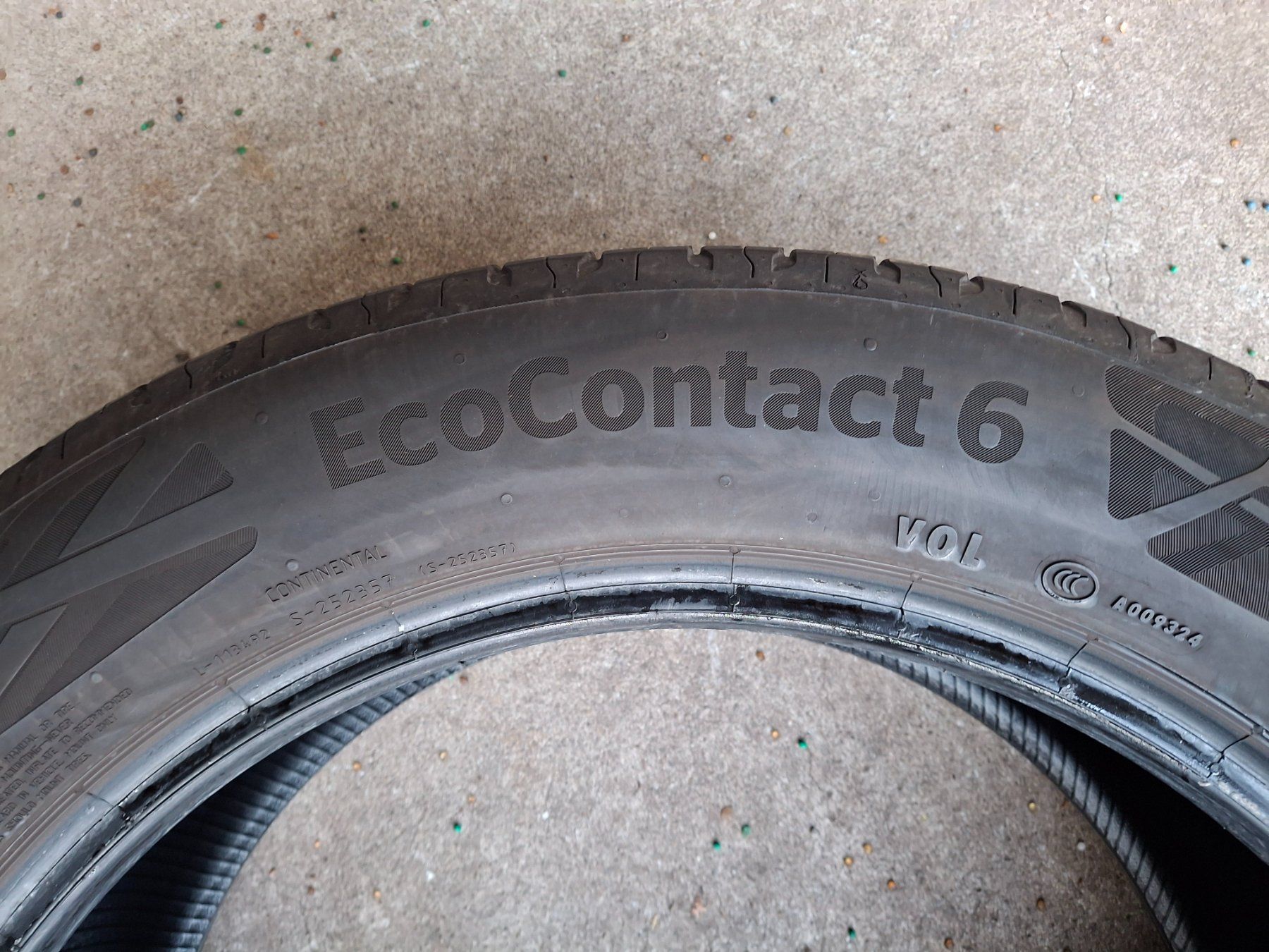 Continental Pneus & Kompletträder: 4 x 235/55 R 19 105 V Continental Eco 6 – Gebraucht aus Baar von PEPPE09 2