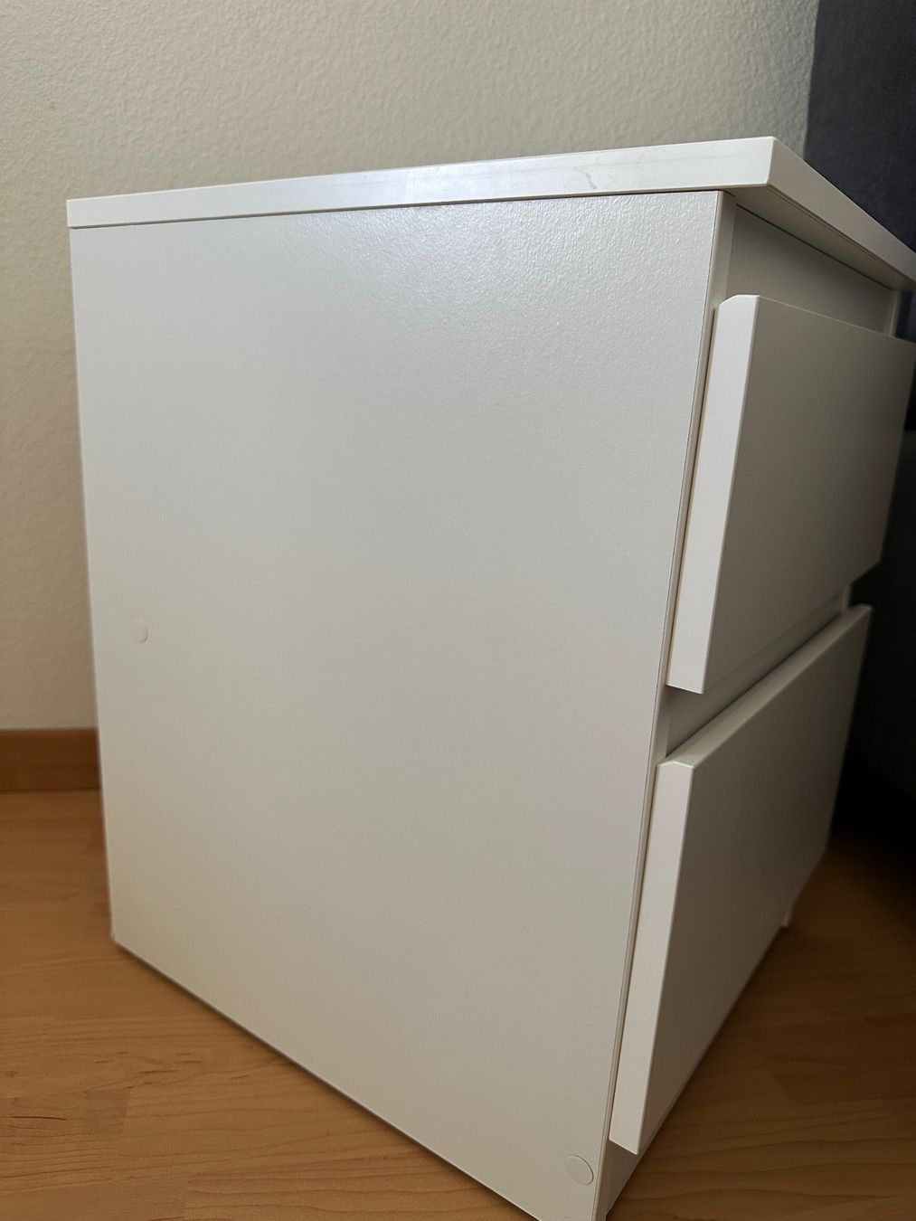 Ikea Comodini: 2 Stück Ikea Malm Nachttisch weiss – Usato da Winterthur venduto da fat_d6sb 2