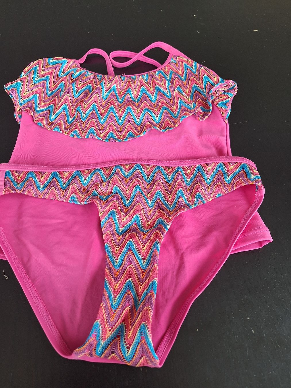 Costumi da bagno & Bikini: Pinker Tankini mit Zickzackmuster, Gr. 140 – Usato da Wilen b. Wollerau venduto da kaffirank