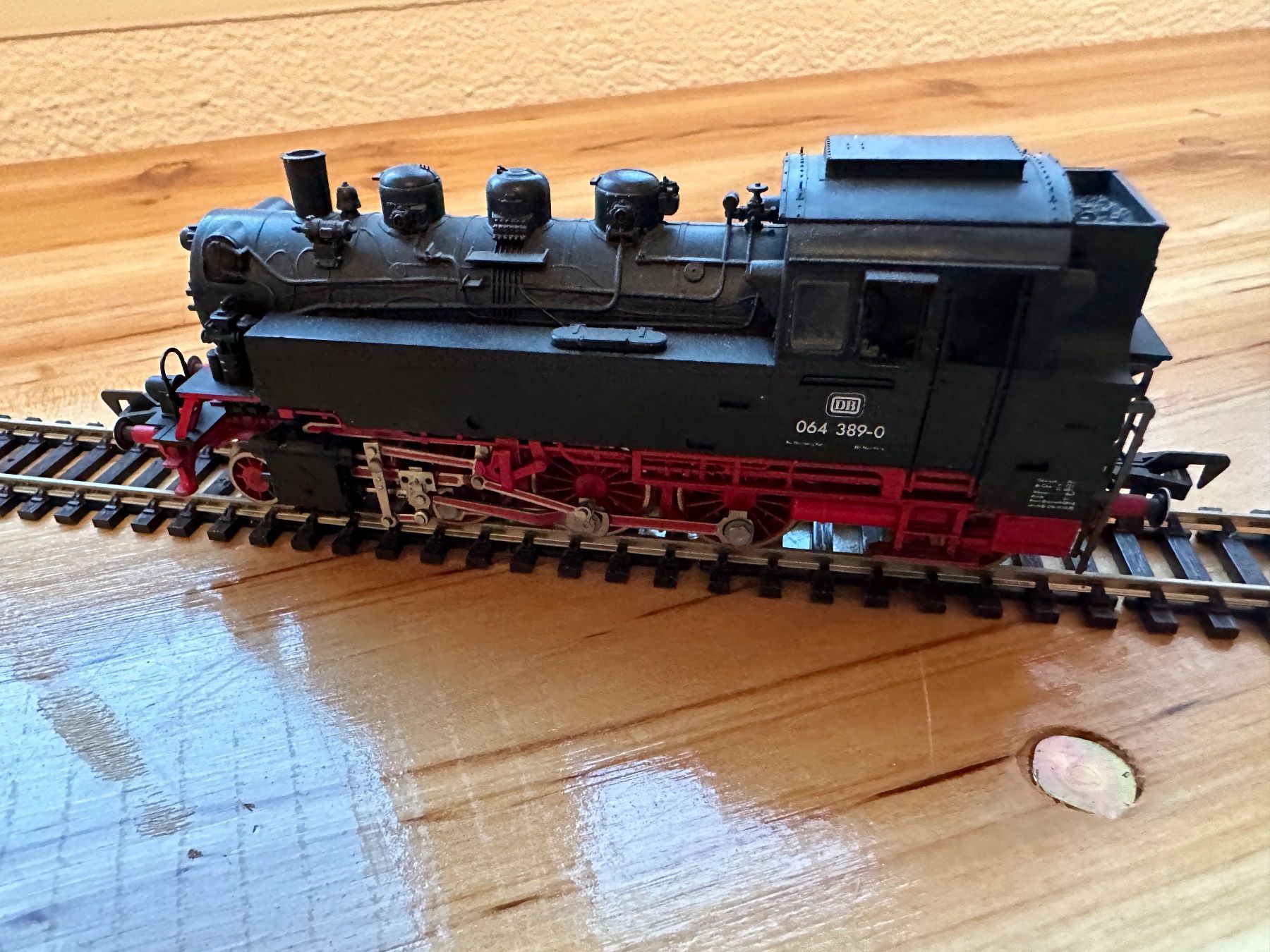 Fleischmann Modellini di ferrovie: Fleischmann 4064 Dampflok 064 389-0 H0 – Usato da Schaffhausen venduto da Danilo-86 2