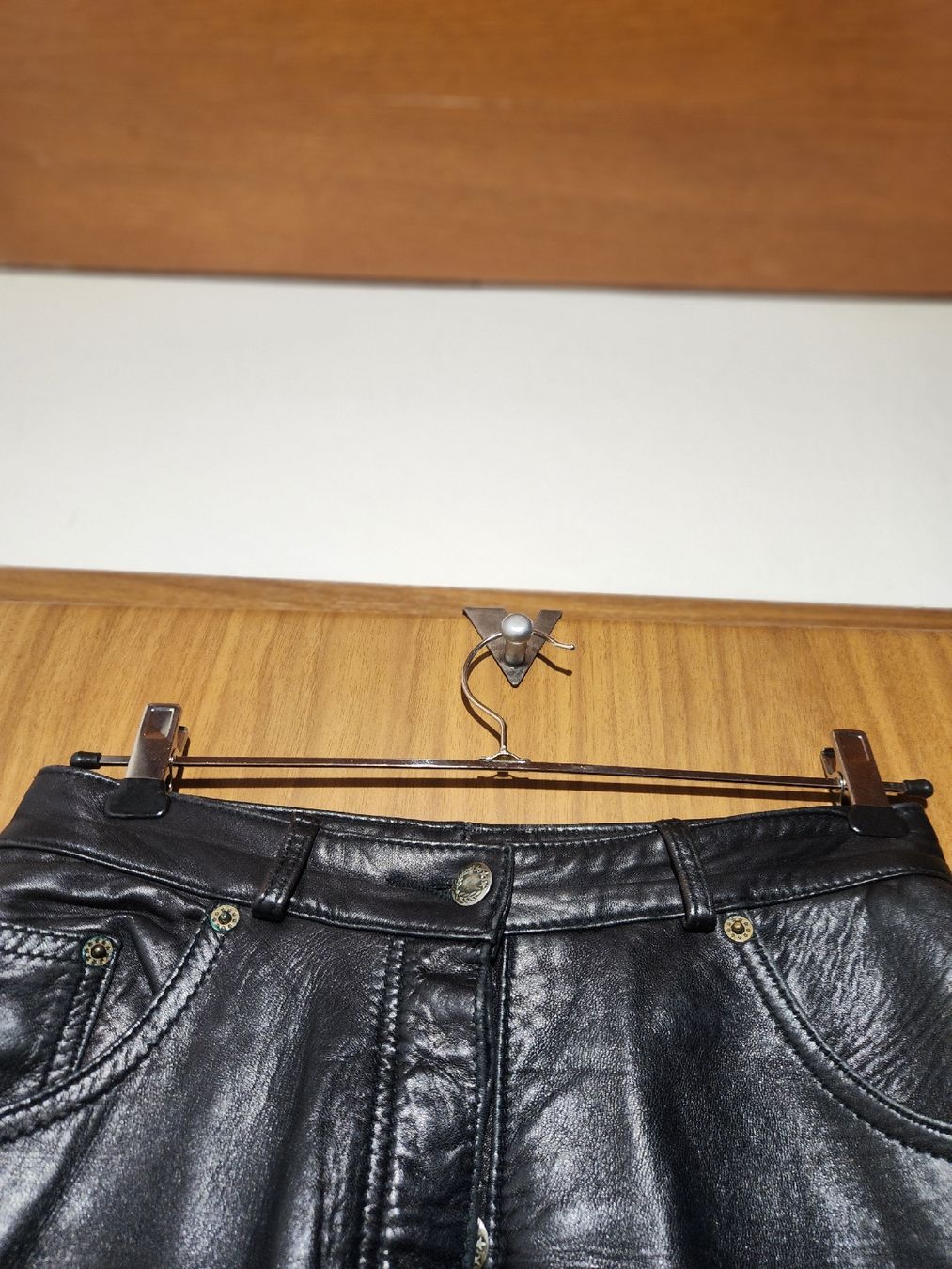 Hosen: Pantalon en cuir noir authentique, taille 36 – Gebraucht aus Niedergösgen von Eva2410 3
