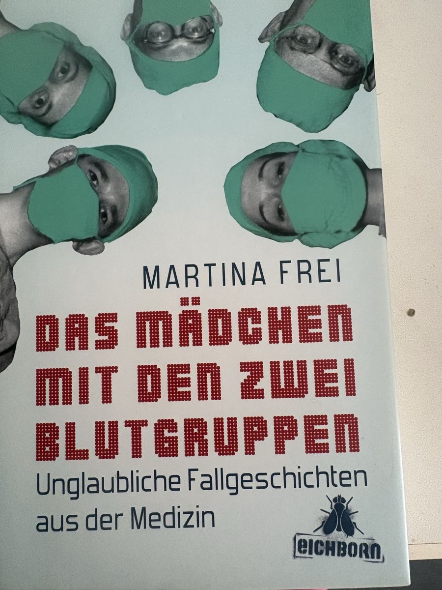 Libri: Buch Das Mädchen mit den zwei Blutgruppen – Usato da Obbürgen venduto da bugi6868