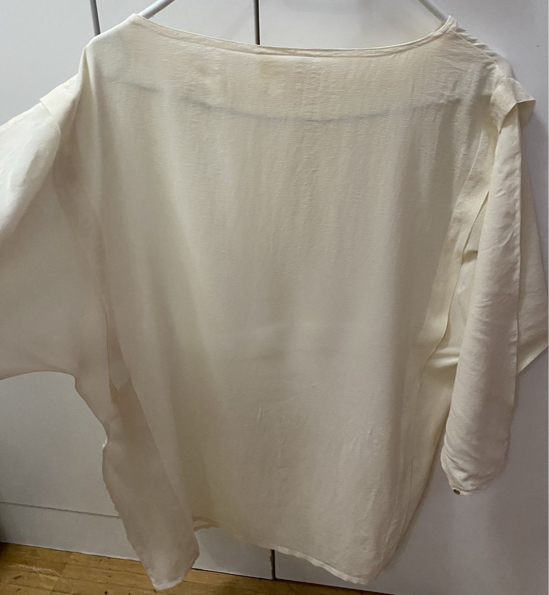Camicette: 100% Seiden Bluse 🌸 – Usato da Opfikon venduto da Luis144 4