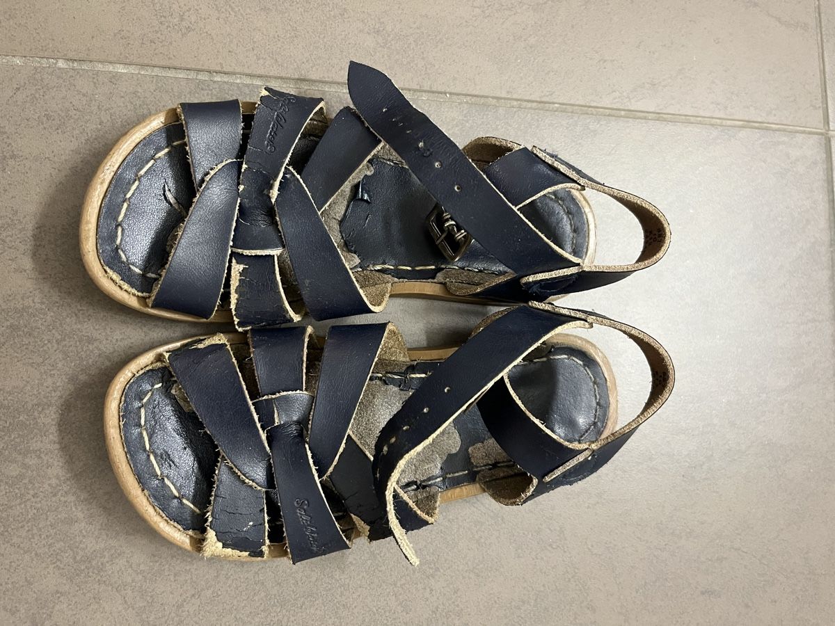 Salt-Water Schuhe für Mädchen: Saltwater Sandalen dunkelblau Gr.10 – Gebraucht aus Zürich von Gabi_78
