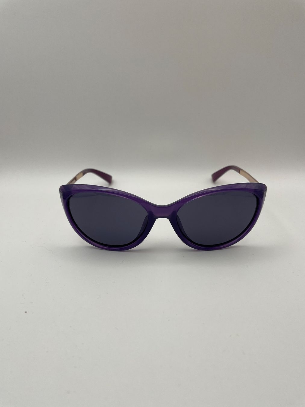 Brillen & Gläser: Sonnenbrille mit UV Schutz, Lila/Gold – Gebraucht aus Auenstein von moin.