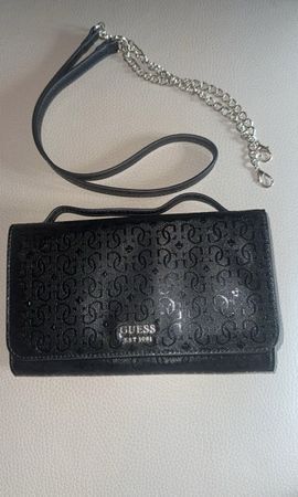 Guess Clutch