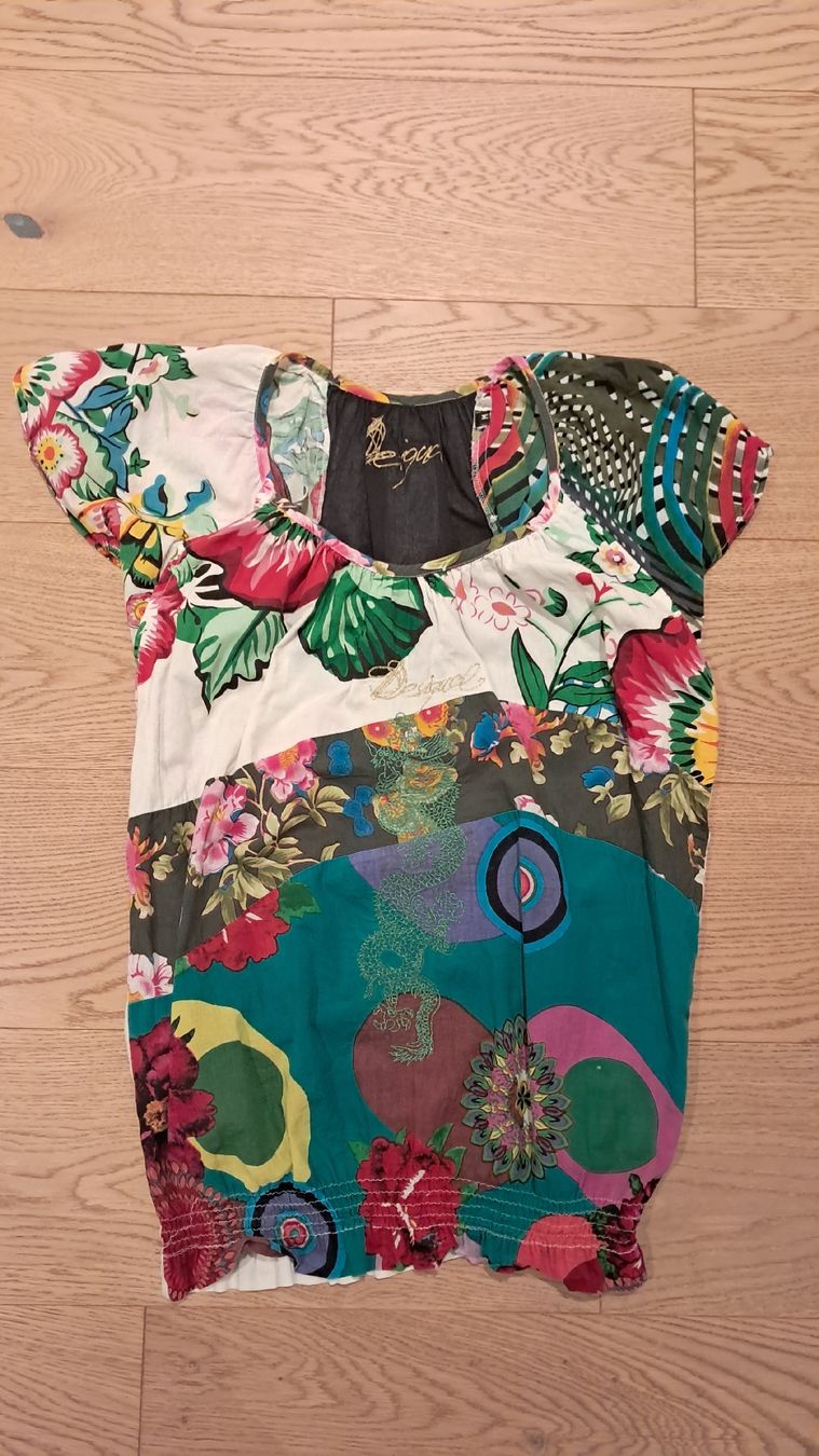 Desigual Top: Desigual Top Gr M  – Nuovo (secondo la descrizione) da Fislisbach venduto da chica_76