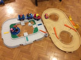 2 Fahrbahnen von Little People von Fisher Price, mit Zubehör